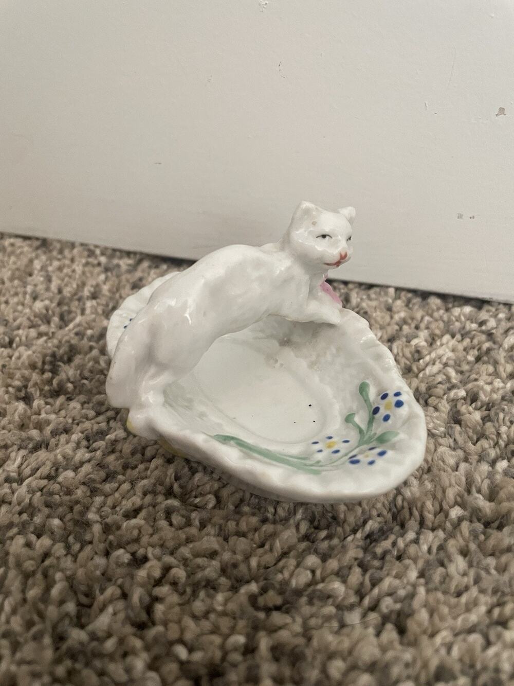 Vintage Cat Basket Porcelain Decor Figurine Japan